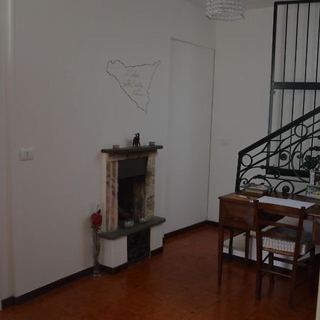 I Colori Della Sicilia Noblesse Apartment Caltagirone Luaran gambar