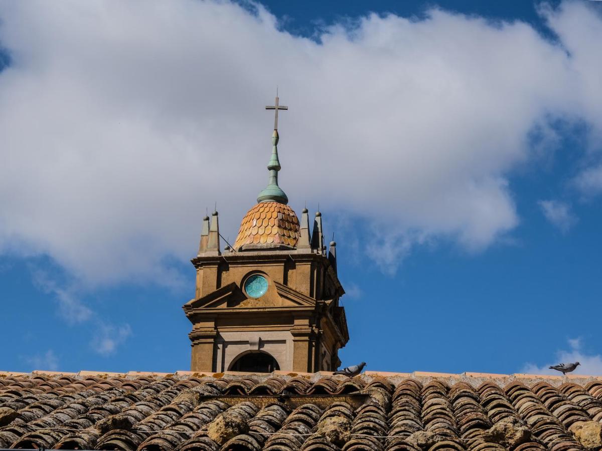 I Colori Della Sicilia Noblesse Apartment Caltagirone Luaran gambar